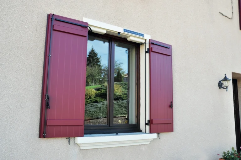 Volets battants en aluminium par CDM Menuiseries Pau